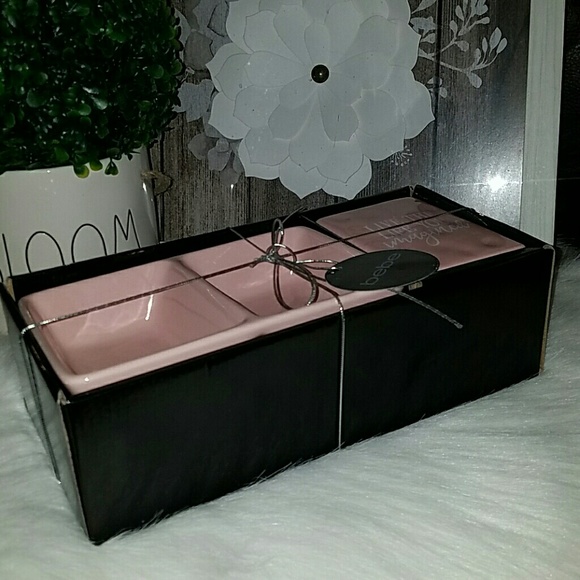 Bebe Believe fashion desk organizer - Picture 3 of 4